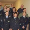 Das Bild zeigt die neue und die alte Führungsmannschaft des Feuerwehrvereins Bischbrunn. 