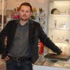 Geschäftsführender Gesellschafter Pascal Dunz in den neuen Räumen des Büromarktes.