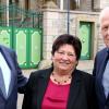 Zur Goldenen Hochzeit gratulierte Bürgermeister Lorenz Strifsky (links) dem Ehepaar Renate und Walter Wolf aus Thüngen. Der Bürgermeister bezeichnete das Paar als "Bürger, wie man sie sich nur wünschen kann".