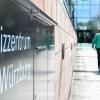 Vom Schöffengericht in Würzburg (Symbolbild) wurden zwei Schwestern wegen schwerem Bandendiebstahl unter anderem zu Freiheitsstrafen von zwei Jahren und sechs Monaten und drei Jahren und einen Monat verurteilt.