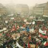 Starke Gewerkschaften. 1993 kam es während der Krise in der Metallindustrie zu mehreren Demonstrationen auf dem Schweinfurter Marktplatz. Mit dabei die Sachs-Belegschaft. 