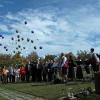 Beim "Tag des Friedhofs" konnten Angehörige ihren Verstorbenen mit einer Luftballon-Aktion einen Himmelsgruß senden. Beim "Tag des Friedhofs" konnten Angehörige ihren Verstorbenen mit einer Luftballon-Aktion einen Himmelsgruß senden.