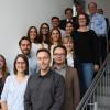Die diesjährigen Lehramtsanwärter und die Funktionsträger des Schulamtes (von vorne, jede Reihe von links): Ländrätin Tamara Bischof, Lisa-Christina Engelhard, Christina Hagenauer, Maximilian Seidel. Christopher Then, Julian Gutgesell, Stefanie Sauermann, Eva-Maria Zuckermeier, Isabell Haaf, Simone Meyer, Luise Bahr, Johanna Lechner, Roman Kürty.

Oben (von links): Schulamtsdirektor Kurt Krause, stellvertretender Schulamtsdirektor Veit Burger, Personalratsvorsitzender der Grund– und Mittelschulen Kitzingen Andreas Liebald, Seminarleiter der Mittelschulen Hubertus Funk und Seminarleiterin der Grundschulen Stephanie Reuver-Schell.