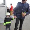 Früh übt sich. Viel lernen kann der kleine Felix von seinem Opa Alfred Leimig, dem ehemaligen Kommandanten der Gelchsheimer Wehr. Früh übt sich. Viel lernen kann der kleine Felix von seinem Opa Alfred Leimig, dem ehemaligen Kommandanten der Gelchsheimer Wehr.
