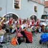 Die Stadtkapelle Bad Königshofen unter der Leitung von Jenny Schneidawind sorgte für zünftige Stimmungsmusik. Die Stadtkapelle Bad Königshofen unter der Leitung von Jenny Schneidawind sorgte für zünftige Stimmungsmusik.