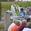 Am Dreifrankenstein feierte Pfarrer Wolfgang Dettenthaler aus Schlüsselfeld den Gottesdienst zur Gründung des neuen Seelsorgebereichs Dreifrankenland im Steigerwald.