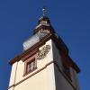 Der Kirchturm der Pfarrkirche St. Jakobus in Lengfurt muss saniert werden.