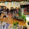 Auf dem Weihnachtsmarkt im Kurhaus Bad Mergentheim wird allerlei Handwerkskunst präsentiert.