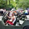 Andrea Ebert aus Bettenhausen in Thüringen fuhr am Mittwochnachmittag mit einem original Kübelwagen der ehemaligen DDR-Grenztruppen vor. Damit zog sie alle Blick auf sich.