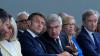 IOC-Präsident Thomas Bach (r) verspricht spektakuläre Olympische Spiele in Paris.
