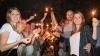 Ein unvergessliches Erlebnis für die Weinfestbesucher war der Wunderkerzenzauber am Montagabend, als die Stadt Volkach als Veranstalter etwa 10 000 froh gelaunte Menschen mit einem Lichterfeuerwerk verabschiedete.