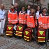 Die Rucksäcke sind frisch aufgefüllt und ab der ersten Septemberwoche sind die Helfer vor Ort mit einer eigenen Gruppe in Gerchsheim einsatzfähig (von links): Bürgermeisterin Anette Schmidt, Tobias Pfau, Ortsvorsteher Heinz Schmitt, Martina Schmitt, Marco Geniese DRK, Madlen Wolf, Alexa Müssig DRK, Matina Döhner DRK; es fehlt: Christof Igerst