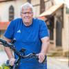 Peter Krause radelt seit zwölf Jahren mit dem Fahrrad von Gochsheim zu seiner Arbeit nach Grafenrheinfeld – egal bei welchem Wetter. Mittlerweile hat er überhaupt kein Auto mehr und wird sich in absehbarer Zeit auch keins mehr anschaffen. Peter Krause radelt seit zwölf Jahren mit dem Fahrrad von Gochsheim zu seiner Arbeit nach Grafenrheinfeld – egal bei welchem Wetter. Mittlerweile hat er überhaupt kein Auto mehr und wird sich in absehbarer Zeit auch keins mehr anschaffen.