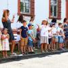 Eine der Hauptattraktion beim großen Kirchschönbacher Festwochenende: das Kindergartenfest des örtlichen Kindergartens St. Jakobus im Schlosspark. Die Kinder zeigten spielerisch einen Blick zurück auf 100 Jahre Kindergarten in Kirchschönbach.