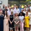 Die Absolventinnen und Absolventen des Generalistikkurs zur Pflegefachkraft gemeinsam mit Oberpflegamtsdirektor Walter Herberth (links), Geschäftsbereichtsleiterin Stephanie Hübscher (vorne links) und Schulleiterin Karen Peuser (rechts) sowie den Lehrkräften. Die Absolventinnen und Absolventen des Generalistikkurs zur Pflegefachkraft gemeinsam mit Oberpflegamtsdirektor Walter Herberth (links), Geschäftsbereichtsleiterin Stephanie Hübscher (vorne links) und Schulleiterin Karen Peuser (rechts) sowie den Lehrkräften.
