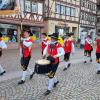 Der Spielmannszug beim Marsch durch die Altstadt. 