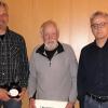 Auf dem Bild (von links): 1. Vorsitzender Stefan Schwarz, Walter Schulz, 2. Vorsitzender Dr. Eberhard Hörlin.