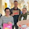 Insgesamt 1150 Euro an Spenden hat der Kindergarten St. Jakobus Hollstadt bekommen. Das Foto zeigt (von links) Marion Brischke (Leitung), Rebekka May (Biohof May), Michael Köhler (Auto Köhler), Marilena Trott (Vorsitzende Förderverein) und Tanja Dietrich (Trägerbeauftragte).
