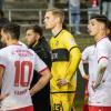 Enttäuschung in den Gesichtern: Nach einer tristen und emotionslosen Vorstellung im Toto-Pokal-Halbfinale gegen den FV Illertissen verlieren die Würzbuger Kickers mit 0:2 (0:1) in der AKON Arena in Würzburg.
