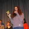 In Vertretung für Christian Ritter moderierte Maron Fuchs erstmals in Haßfurt den Poetry Slam. In Vertretung für Christian Ritter moderierte Maron Fuchs erstmals in Haßfurt den Poetry Slam.