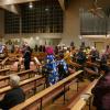 Viele Besucher folgten der Einladung, den Gottesdienst kostümiert mitzufeiern.