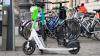 Ein E-Scooter (Symbolbild) war das Objekt der Begierde für einen jungen Mann.