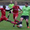Gerolzhofens Austine Okoro (links, hier in der Partie gegen den VfL Volkach) besorgte mit seinem 2:0 über die FTS-Reserve die Vorentscheidung. Am Ende hieß es 3:0  für den Tabellenzweiten. 