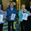 Im Bild (von links): Renate Reiß, Artur Dornberger, Christa Dornberger und Pfarrer Martin Voß.