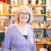 Maria Sauter hat die Projekte und Hilfen für die Menschen in den Produktionsländern im Blick, die durch den Waren-Verkauf möglich werden. Maria Sauter hat die Projekte und Hilfen für die Menschen in den Produktionsländern im Blick, die durch den Waren-Verkauf möglich werden.