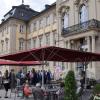 Vor der prächtigen Kulisse des Wernecker Schlosses wurde auf der Terrasse vor dem Café Balthasar dessen Wiedereröffnung gefeiert.