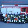 Das Bild zeigt die erfolgreichen Lehrgangsteilnehmer mit Kreisbrandmeister Andreas Geyer, Stadtkommandant Philipp Schenk, Lehrgangsleiter Matthias Max und Bürgermeisterstellvertreterin Viola von Brunn.