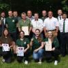 Das Foto zeigt (hinten von links): Andreas Kleineberg, Michael Schäfer Stefan Albert, Thomas Schwab geehrt für 40 Jahre , Christoph Pfenning, Sebastian Nitschky, (vorne von links): Günter Fertig geehrt für 50 Jahre, Melanie Pfenning, Markus Gerberich, Dieter Schäfer, Peter Gerberich geehrt für 40 Jahre, Ralf Albert geehrt für 40 Jahre, Steffen Schäfer, Sebastian Sauer, Christian Rücker sowie (vorne kniend von links): Cornelia Albert, Tina Gerberich, Maire Gerberich, Antonia Rücker.