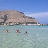 Für die Einreise nach Italien ist eine Online-Anmeldung erforderlich. Für die Einreise nach Italien ist eine Online-Anmeldung erforderlich.