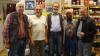 Der Vorstand von Mwanza e.V. (von links) Kassenwart Bernhard Köhler, Schriftführer Hans-Dieter Beck, Vorsitzender Michael Stolz, Gast Anunsiata-Girye Peter und stellvertretender  Vorsitzender Helmut Stahl.