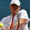 Der Ukrainer Georgii Kravchenko, beim Tennis-Zweitligisten TC Weiß-Blau Würzburg an Nummer eins gesetzt, hätte sein Einzel gegen den Franzosen Antoine Escoffier mit fünf Matchbällen für sich entscheiden können, es gelang ihm aber nicht und er verlor das Match.