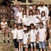 Große Freude herrschte bei der Spendenübergabe bei (von links): Rainer Kogelschatz, Heike Fuchs, Jürgen Wittstadt, Fabian Kunz sowie den Kindern. 