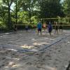 Das Beachvolleyballfeld am Lindenbrunnenweg erstrahlt in neuem Glanz.