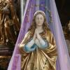 Erstmals wurde der Maialtar mit der neu restaurierten Madonna "Maria Immaculata" gestaltet. 
