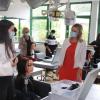 Staatssekretärin Anna Stolz besuchte im vergangenen Sommer die Berufsschule in Karlstadt und machte sich ein Bild davon, wie Ausbildung in der Pandemie möglich ist.