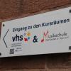 Im Kulturhaus "Alte Schule" in der Obertorstraße in Gemünden sind Stadtbibliothek, Musikschule und Volkshochschule untergebracht.