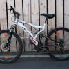 Mountainbike, KCP/Attack, weiß/rot. Mountainbike, KCP/Attack, weiß/rot.