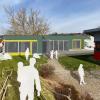 Für die Unterbringung des Hortes und der Mittagsbetreuung ist dieser Neubau in Flachbauweise geplant. Für die Unterbringung des Hortes und der Mittagsbetreuung ist dieser Neubau in Flachbauweise geplant.