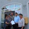 Claudia Djuren, Lydia Pfrang, Romuald Pfrang und Matthias Djuren übergaben 397 Unterschriften für den Fortbestand des Wiesenbronner Lebensmittelladens an Bürgermeisterin Doris Paul