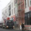 Im Außenbereich des Gebäudekomplexes auf dem früheren Brauereigelände gehen die Arbeiten weiter. 