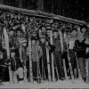 Große Begeisterung herrschte in den 80er Jahren bei den alpinen Skirennen in Neubrunn und stolz stellte man sich zum Abschlussbild.