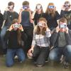 Schülerinnen und Schüler des Projekt-Seminars Informatik zeigen „Augen auf im Internet“. (Das Foto wurde vor Maskenpflicht und Abstandsgebot aufgenommen.)