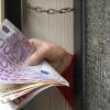Aufgepasst: Nur ums Geld der Senioren geht es Betrügern, die derzeit als angebliche Polizisten oder Ärzte anrufen, um Geld oder Wertgegenstände abholen zu lassen. (Symbolbild)