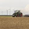 Die Landwirtschaft befindet sich in einem stetigen Wandel . Der Bayerische Bauernverband hat sich der Aufgabe angenommen, diesen zu unterstützen und fördern.