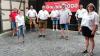 Stockheims Bürgermeister Martin Link (3. von rechts) beglückwünschte den ersten Vorsitzenden Michael Ludwig (4. von links) und die Vorstandschaft zum 20-jährigen Bestehen des FC Bayern-Fanclub "Double 2000".