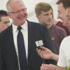 Beim Mitarbeiterfest von Aldi Helmstadt im Jahr 2015: der bisherige Geschäftsführer Axel Polossek.